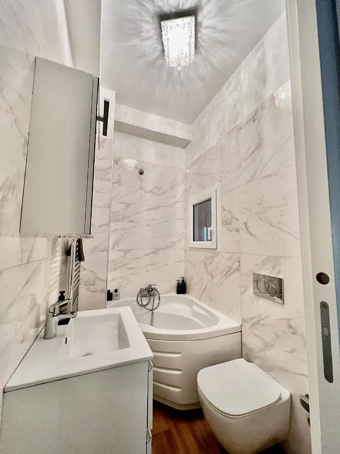 White Home Near Linate Segrate 0*,